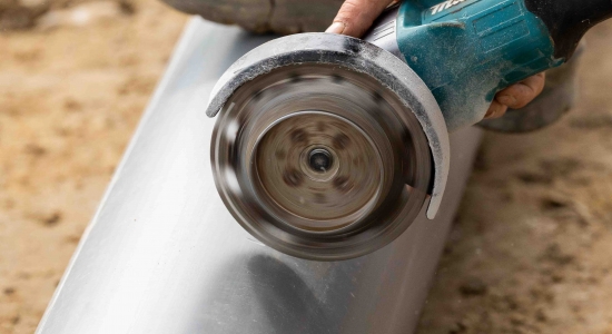 Grond- en omgevingswerken TVH Waregem.